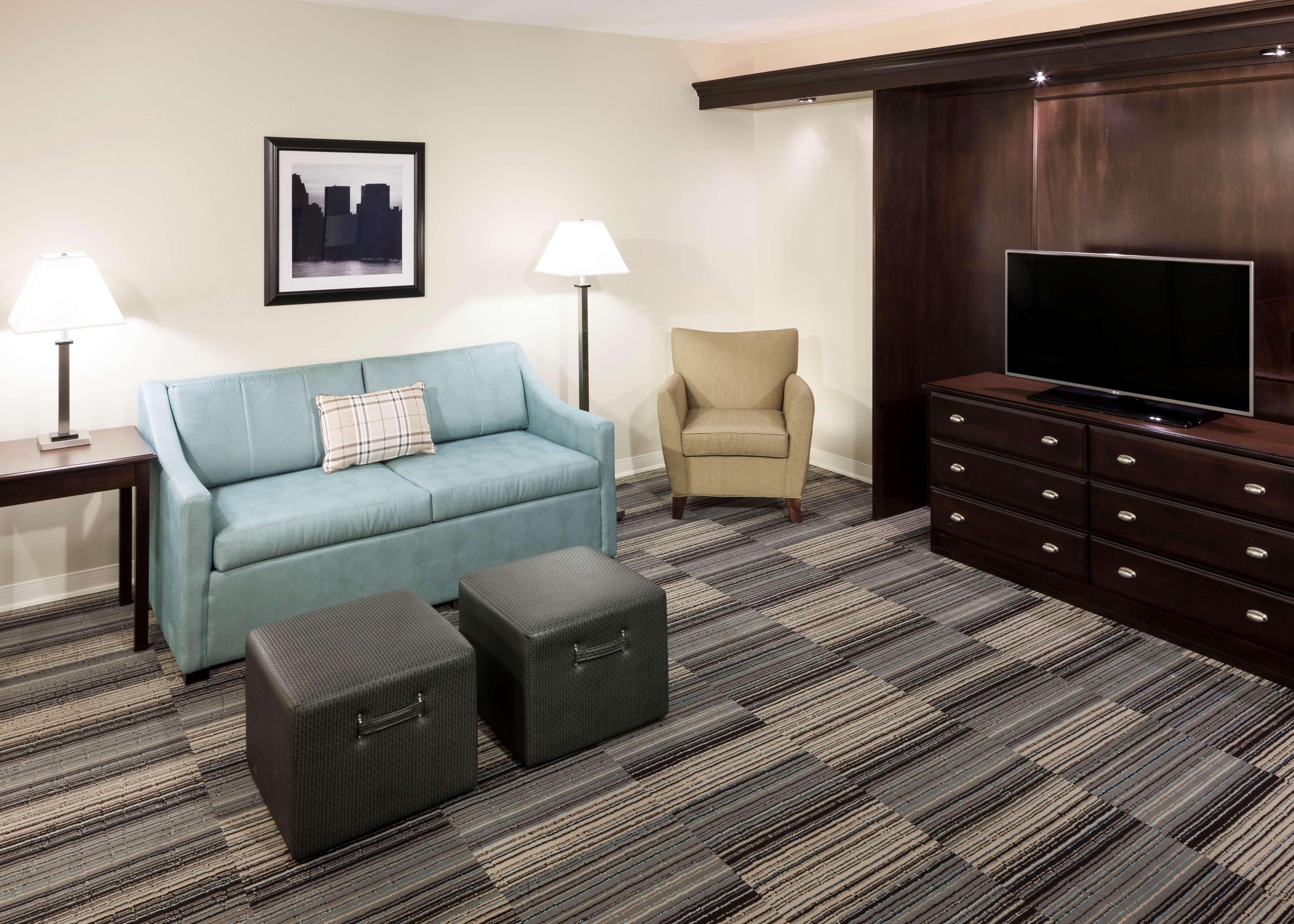 Hampton Inn & Suites Omaha-Downtown Εξωτερικό φωτογραφία