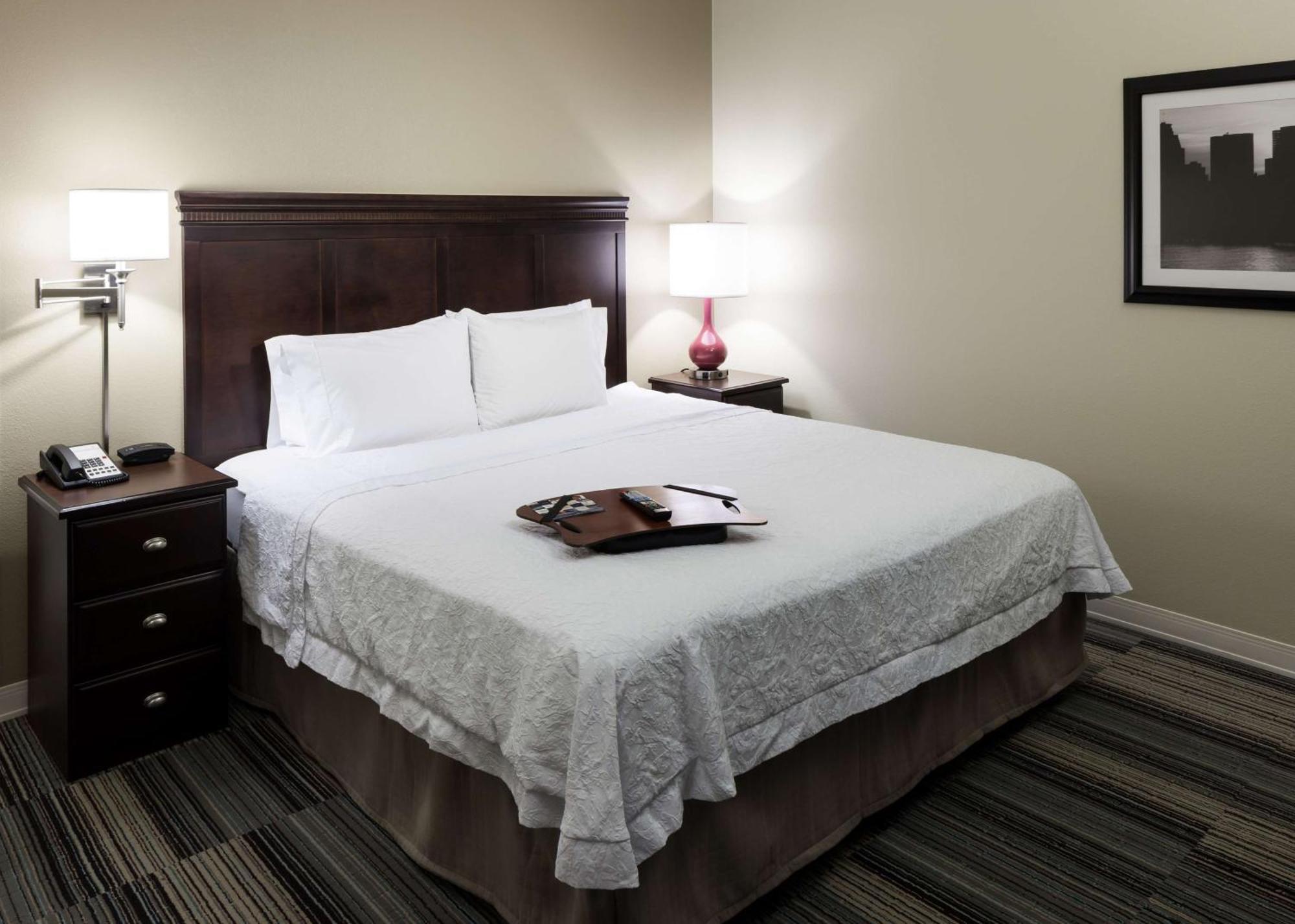 Hampton Inn & Suites Omaha-Downtown Εξωτερικό φωτογραφία