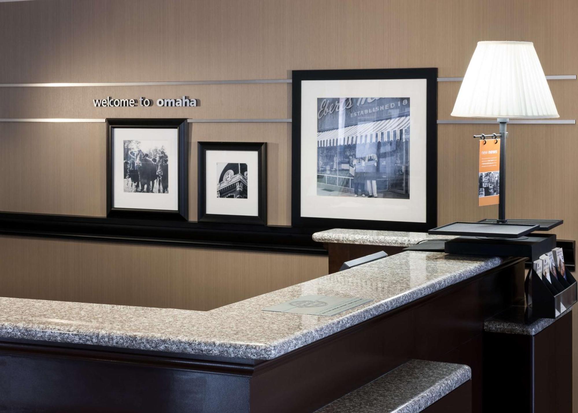 Hampton Inn & Suites Omaha-Downtown Εξωτερικό φωτογραφία