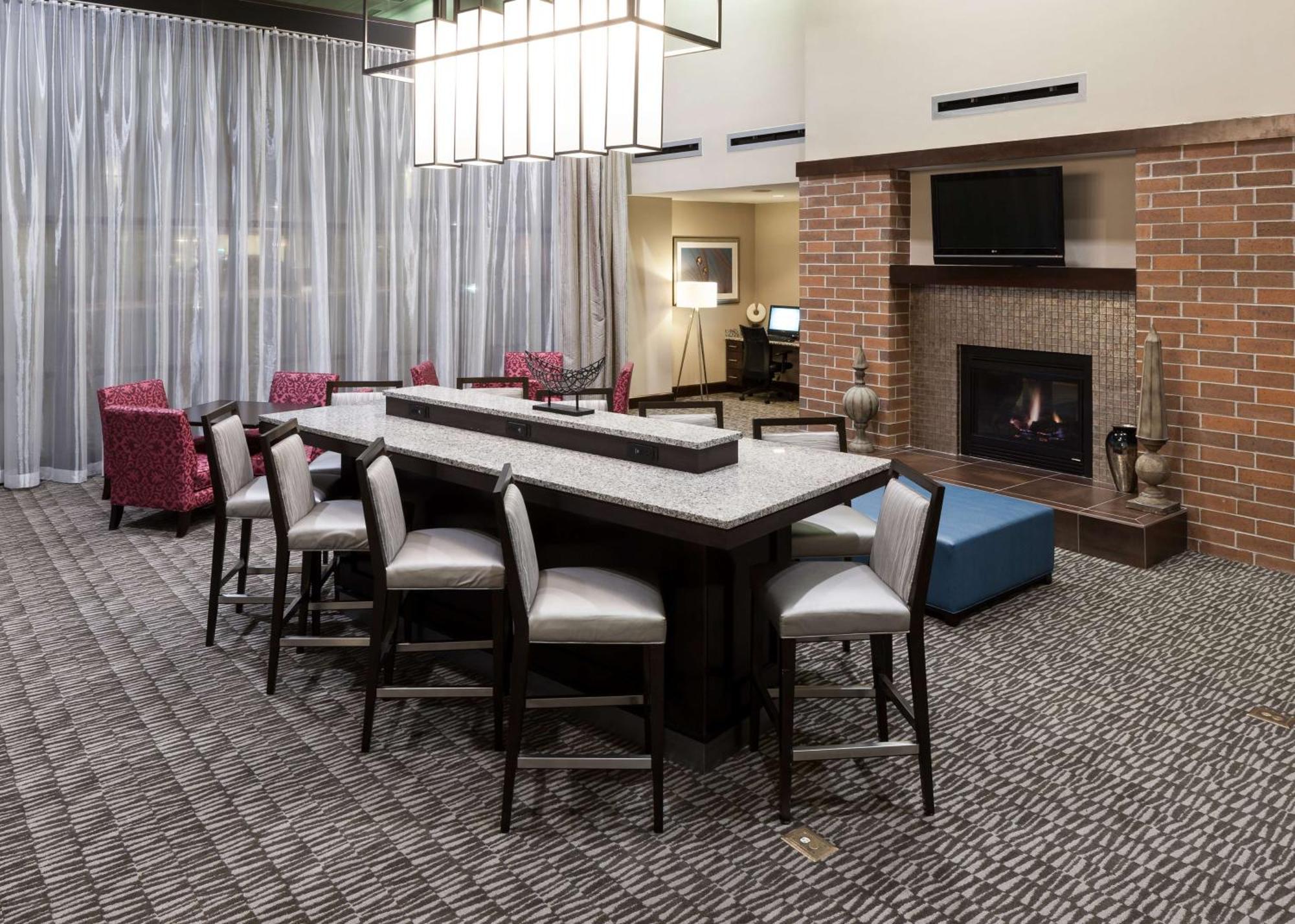 Hampton Inn & Suites Omaha-Downtown Εξωτερικό φωτογραφία