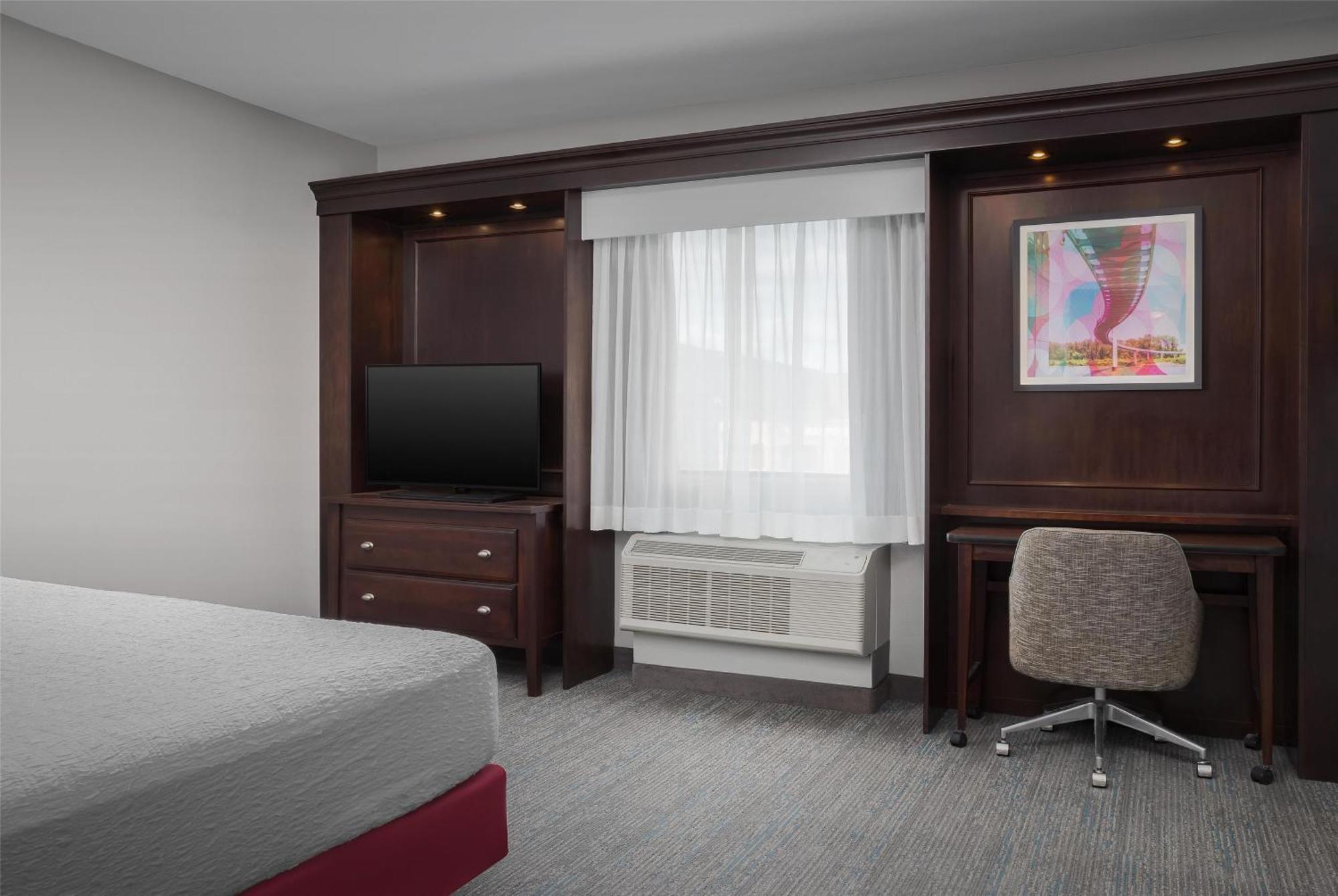 Hampton Inn & Suites Omaha-Downtown Εξωτερικό φωτογραφία
