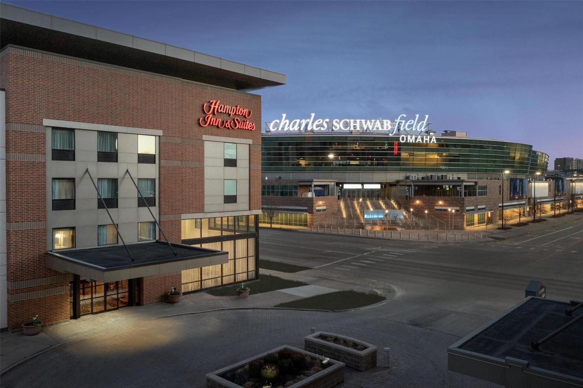 Hampton Inn & Suites Omaha-Downtown Εξωτερικό φωτογραφία
